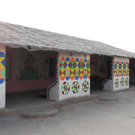 Kutir Craft Village Resort Bherandiāla Exteriör bild