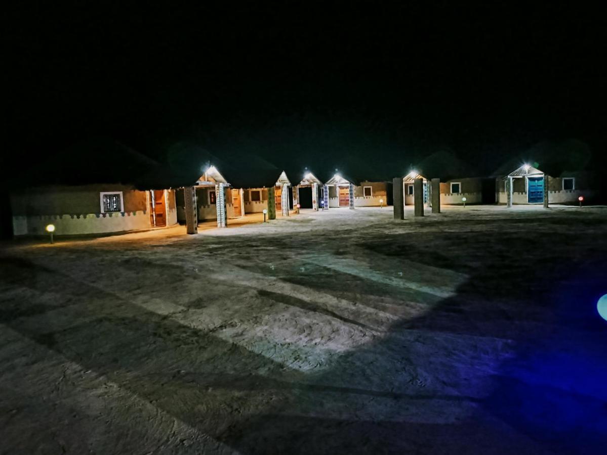 Kutir Craft Village Resort Bherandiāla Exteriör bild