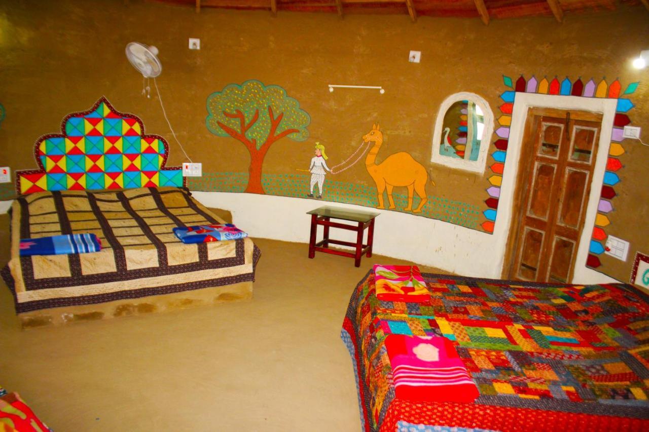 Kutir Craft Village Resort Bherandiāla Exteriör bild